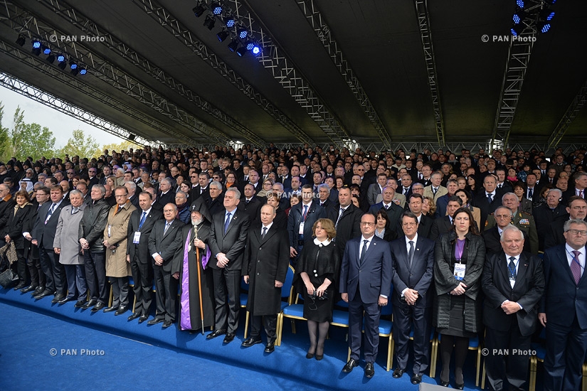 Высокопоставленные чиновники и лидеры государств приняли участие в траурной церемонии в память о жертвах Геноцида армян в Циценакарберде