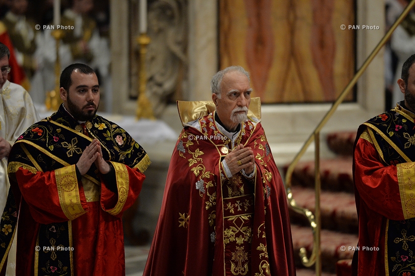 Папа Римский Франциск провел мессу в честь 100-летней годовщины Геноцида армян