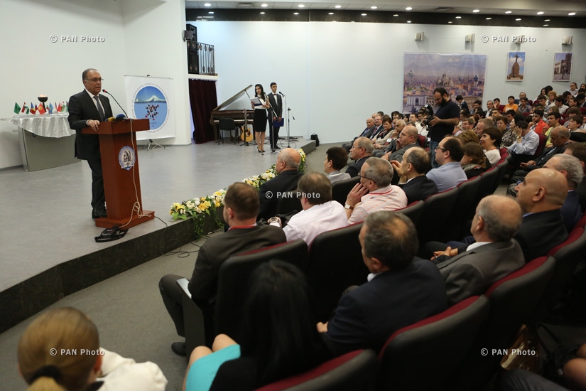 В Армении стартовала 49-я международная олимпиада по химии имени Менделеева