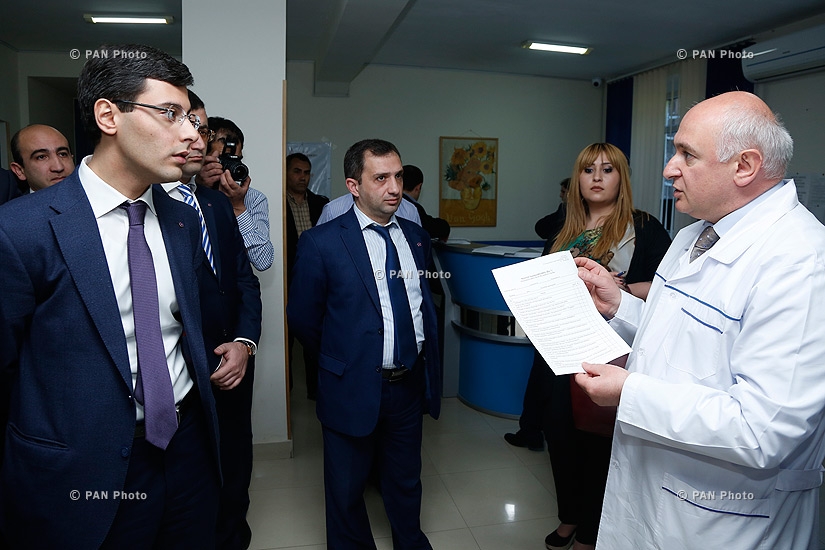 Министр юстиции Армении Ованес Манукян приняли участие в донорской сдаче крови в  Гематологический Центр Имени Профессора Р.О.Еоляна