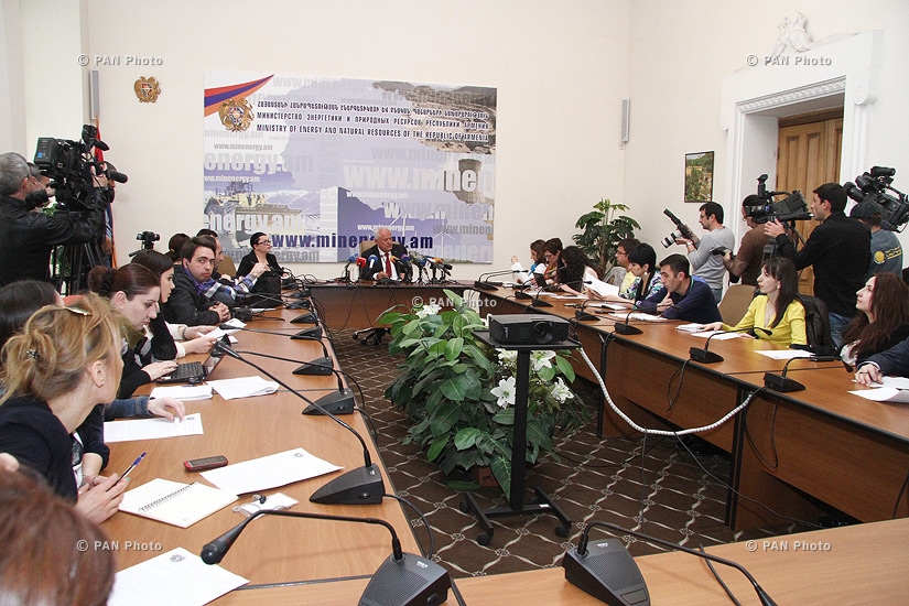 Пресс-конференция министра энергетики и природных ресурсов Армении Ерванда Закаряна