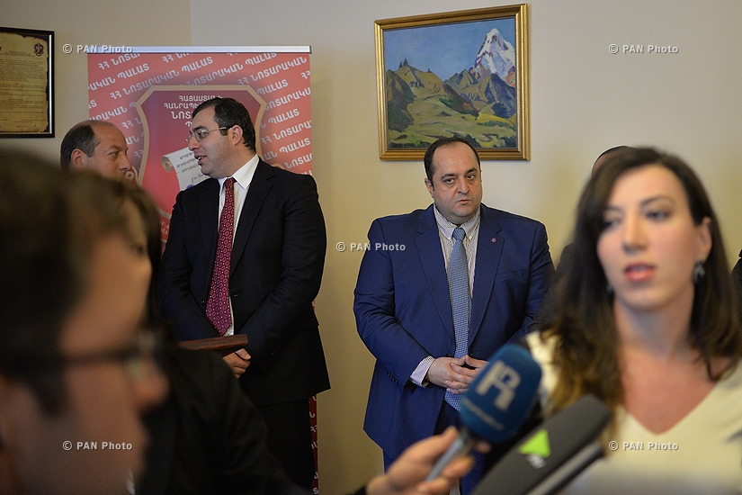 Встреча Министра юстиции Армении Ованеса Манукяна и председателя Комиссии по этике высокопоставленных должностных лиц Сирануш Саакян
