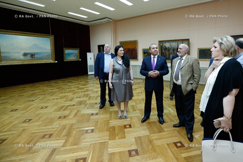 Открытии выставки работ живописца Левона Тутунджяна
