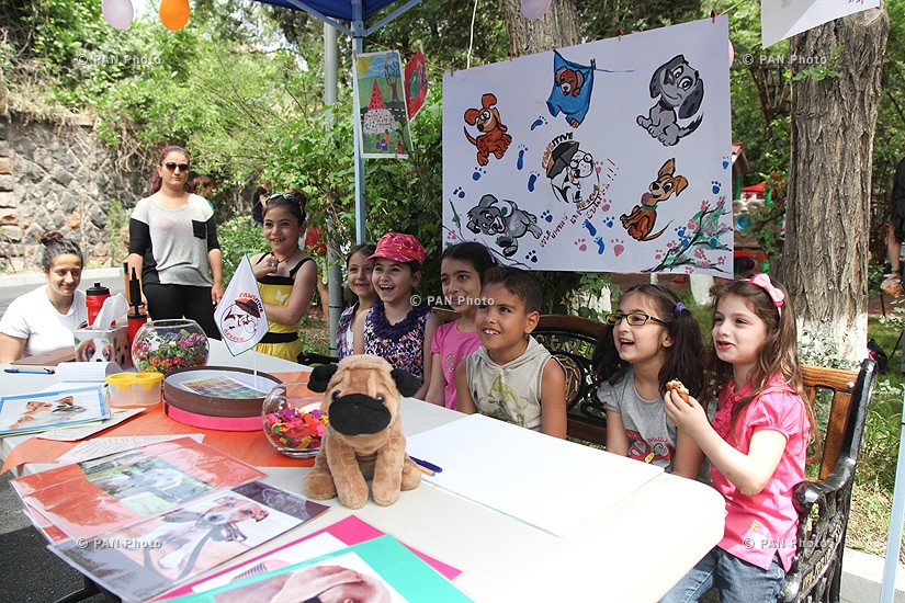 День живописи в ереванском зоопарке