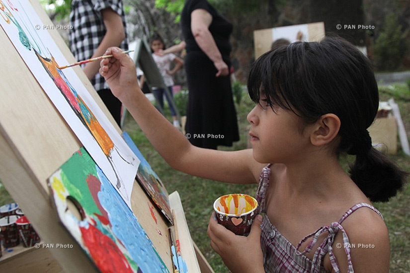 Painting Day in Yerevan Zoo