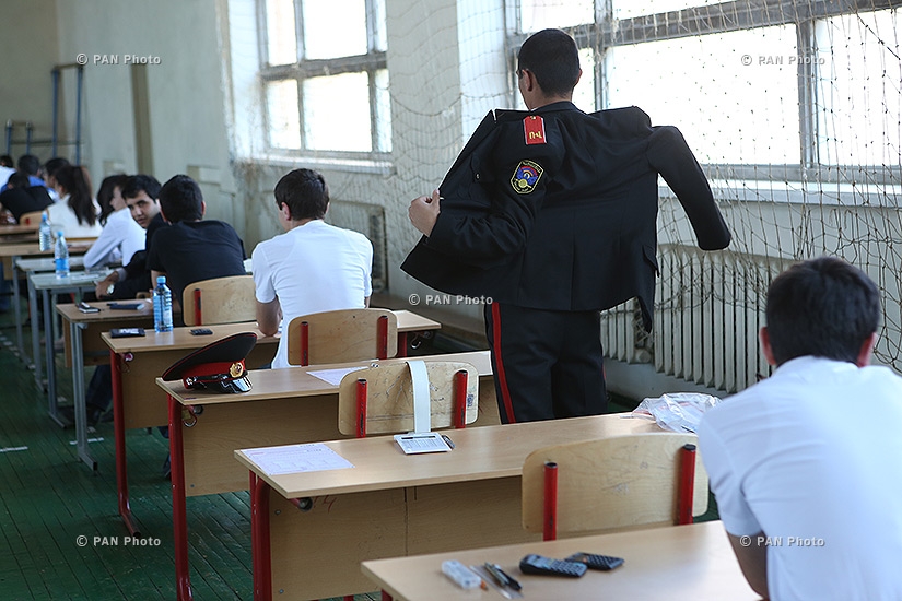 Physics exam: Minister of Science and Education visits examination center