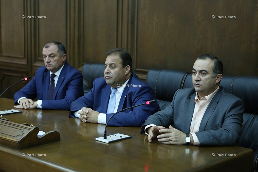 ԱԺ պատգամավորներ Գագիկ Մելիքյանի, Տաճատ Վարդապետյանի ու Թևան Պողոսյանի մամուլի ասուլիսը