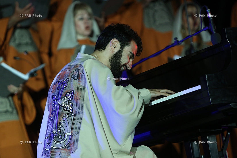 Luys i Luso Project: Concert of Tigran Hamasyan and Yerevan State Chamber Choir at Zvartnots Cathedral