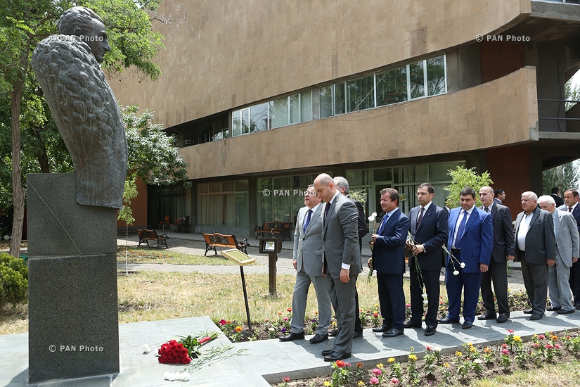 Armenian President Serzh Sargsyan attends events, dedicated to 86th birth anniversary of Chess Champion Tigran Petrosyan