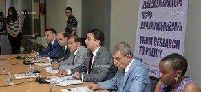 Конференция на тему «От исследований к политике
