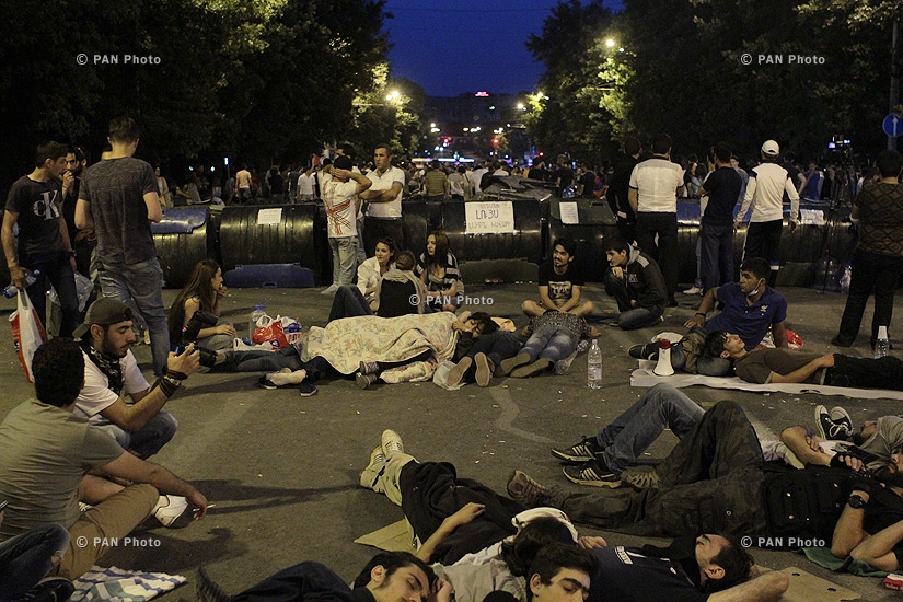 June 25: Baghramyan ave. in the morning after the protest