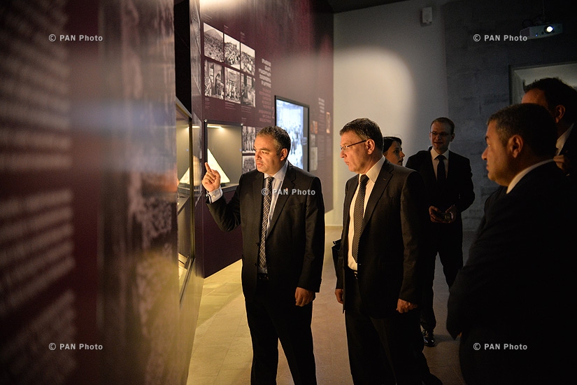 Министр иностранных дел Чехии Любомир Заоралек посетили Музей-институт Геноцида армян