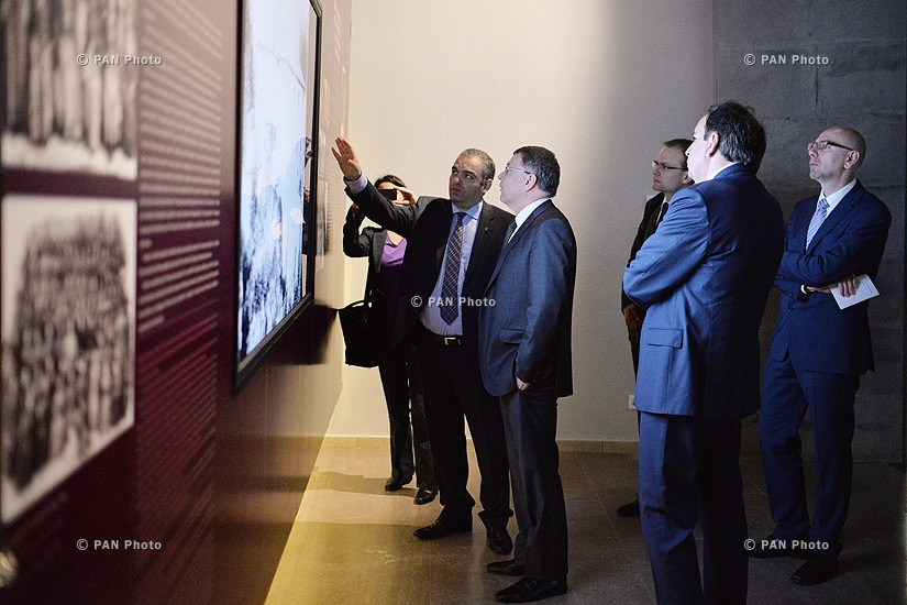 Minister of Foreign Affairs of the Czech Republic Lubomír Zaorálek visits Armenian Genocide memorial and museum