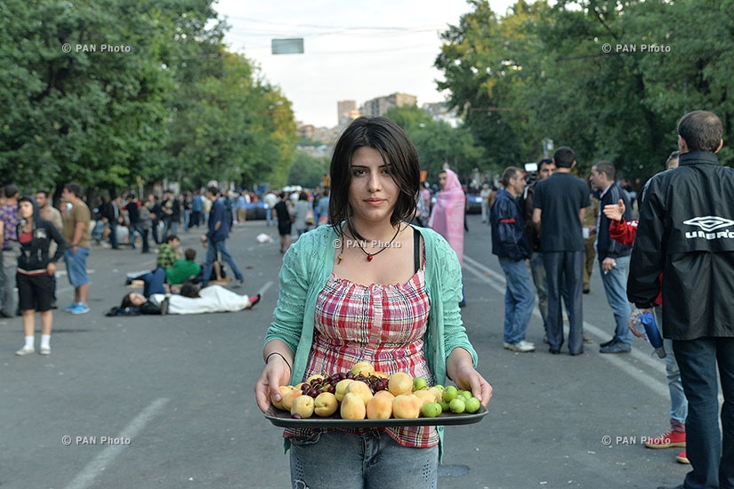 June 26: Baghramyan ave. in the morning after the protest