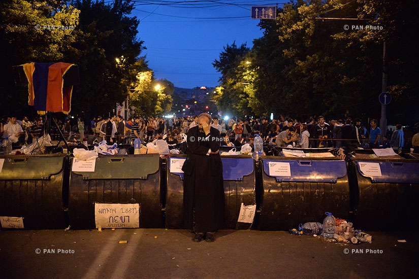 June 26: Baghramyan ave. in the morning after the protest