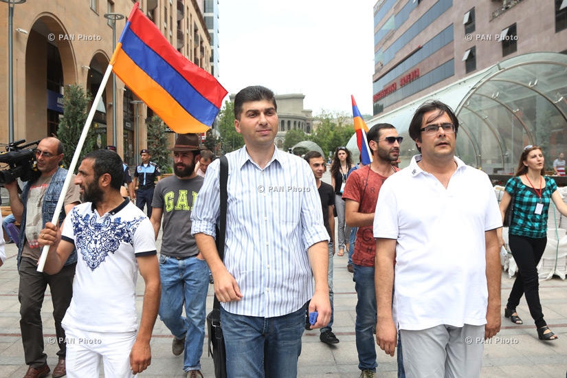 Stand up, Armenia initiative’s march along Baghramyan avenue towards Melik Adamyan street