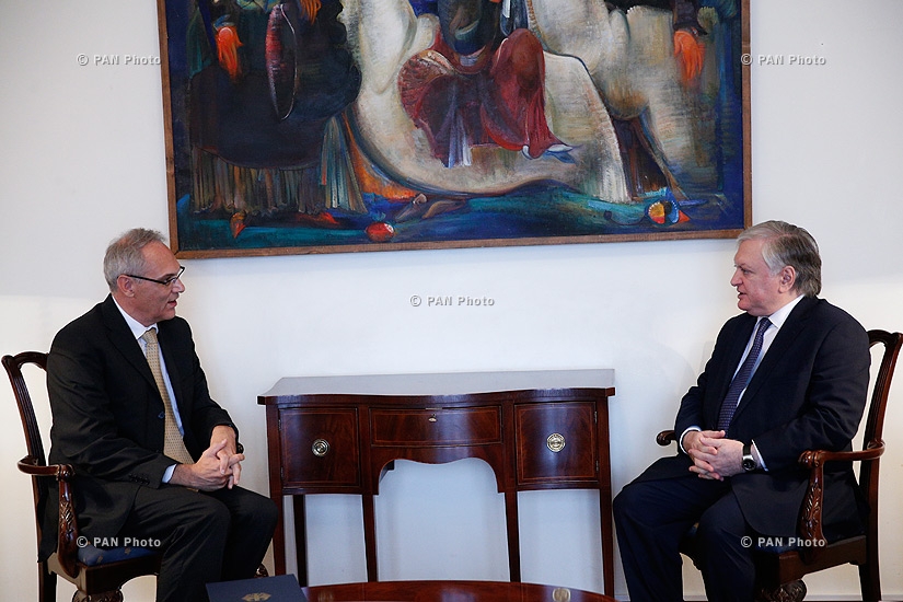 Новый посол Германии в Армении Матиас Киеслер вручил копии своих верительных грамот министру иностранных дел Армении Эдварду Налбандяну