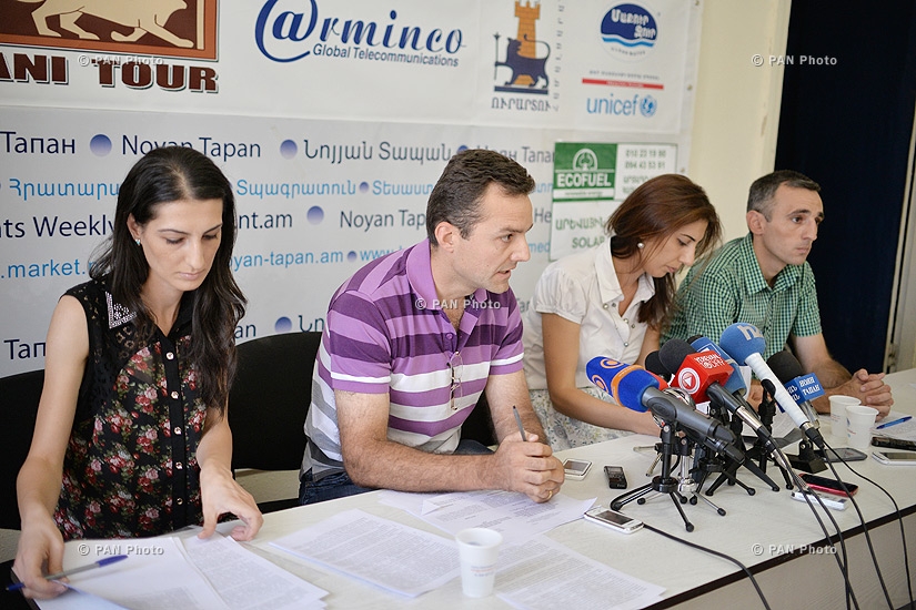 Press conference of “No to Robbery” civic initiative's members