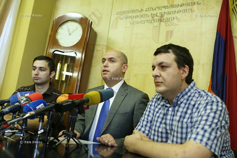 Press conference of Armenian Minister of Education and Science Armen Ashotyan and Head of the Armenian Association of Intellectuals Tigran Kocharyan