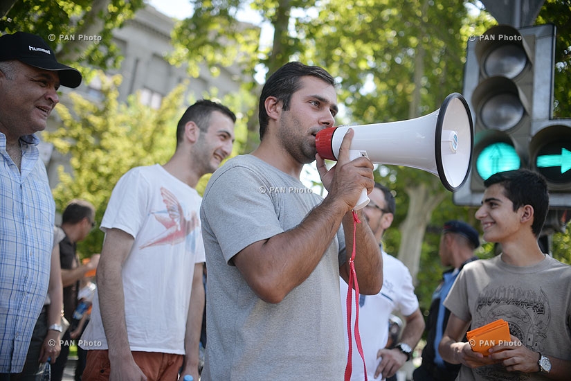 Протест инициативы «Мы – хозяева нашей страны» в защиту Сюзи Геворгяна