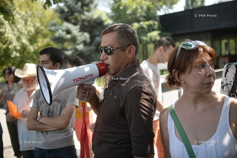 Протест инициативы «Мы – хозяева нашей страны» в защиту Сюзи Геворгяна