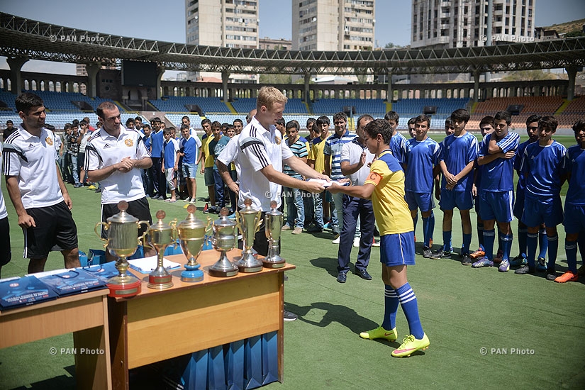 Церемония награждения детско-юношеского футбола