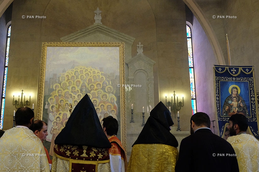 Икона Святых мучеников-жертв Геноцида армян перенесли в Кафедральный собор Святого Григория Просветителя