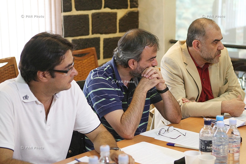 Discussion on the project of formation of a united opposition front 
