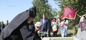 Высокопоставленные лица Армении и НКР в честь 24-го Дня независимости Армении посетили пантеон «Ераблур»