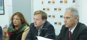Матиас Кислер, Айше Озлем и Матиас Клингенберг на пресс-конференции подвели итоги первого этапа армяно-турецкой программы по примирению «Действуя вместе»