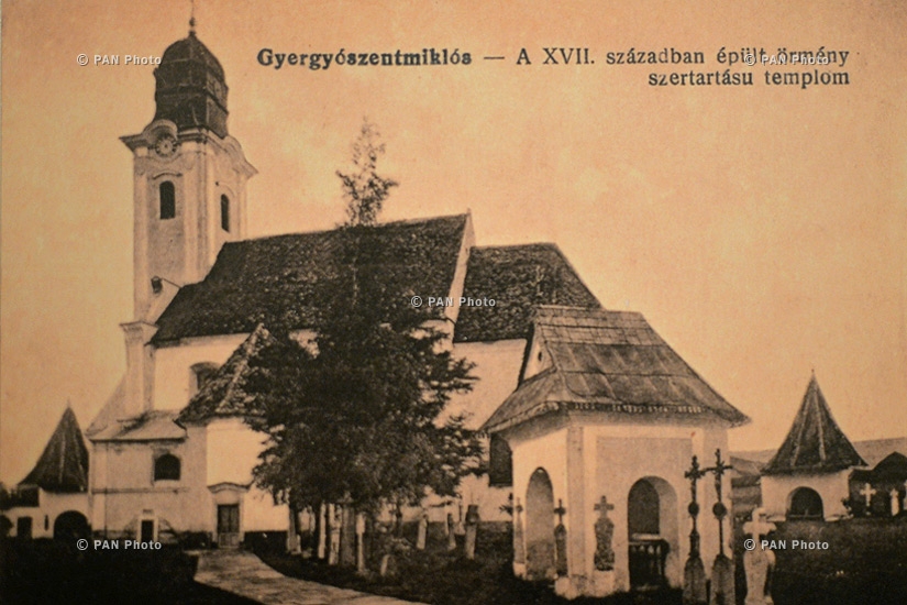 Photo exhibition Armenian churches on international postcards