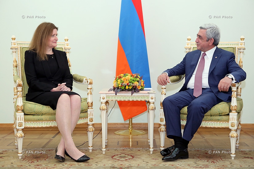 United Kingdom’s newly appointed Ambassador to Armenia Judith Farnworth hands her credentials to RA president Serzh Sargsyan