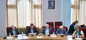 Пресс-конференция председателя Союза армян России и председателя Всемирного армянского конгресса Ара Абрамяна
