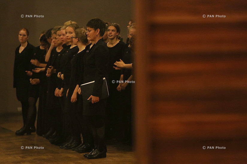Концерт датского хора девочек «МидВест» в Ереване