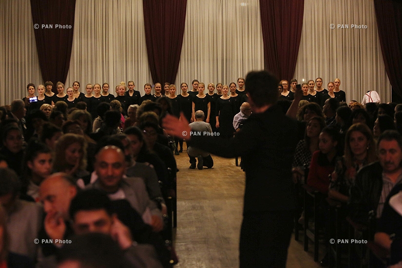 Դանիայի «ՄիդՎեստ» աղջիկների երգչախմբի համերգը Երևանում