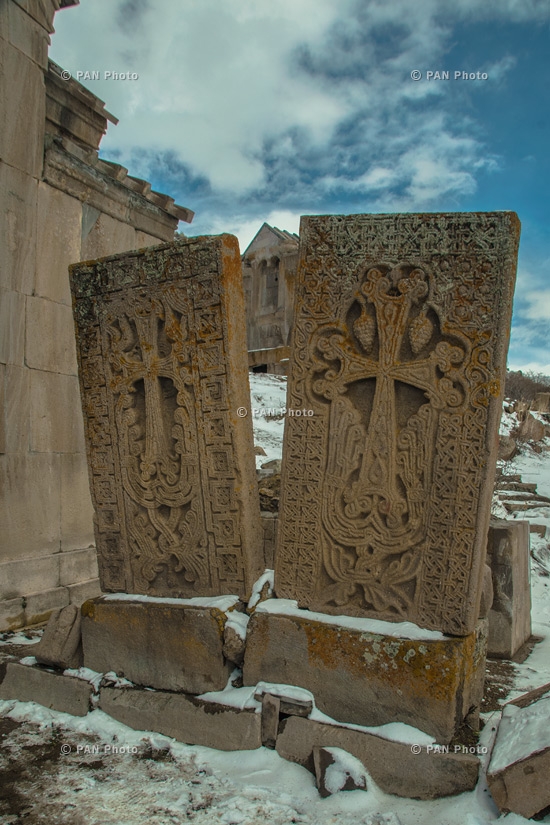 Армянские пейзажи: Крепость Смбатаберд и Монастырь Цахац Кар, Вайоцдзорская область 