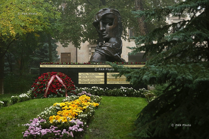 Armenia commemorates 1999 terrorist attack victims