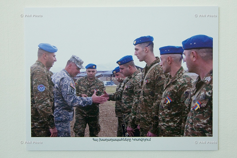 Открытие выставки фотографий армянских миротворцев, участвующих в миротворческой миссии НАТО в Косово и Афганистане