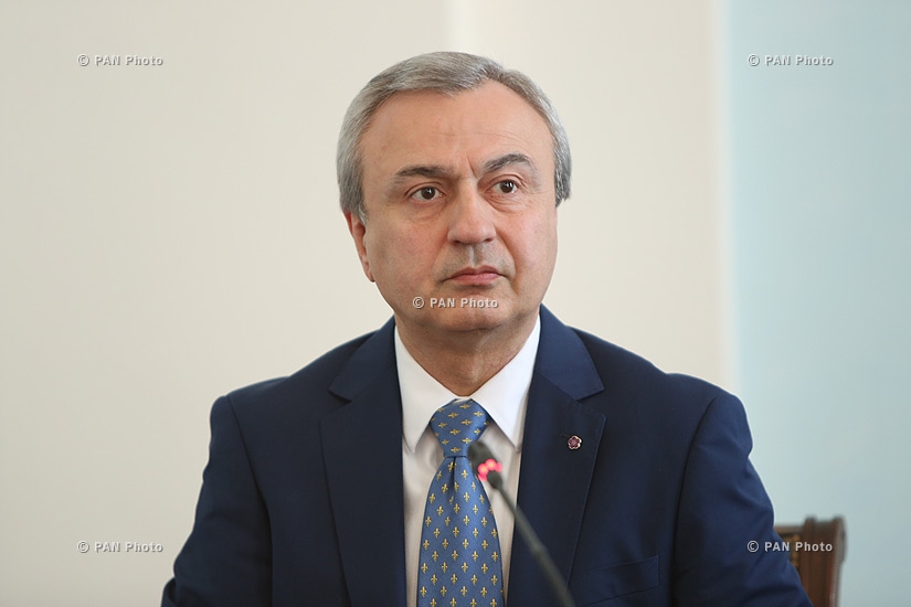 Press conference of Presidential Chief of Staff Vigen Sargsyan, VivaCell-MTS CEO Ralph Yirikyan and director of Synopsys Armenia Hovik Musaelyan