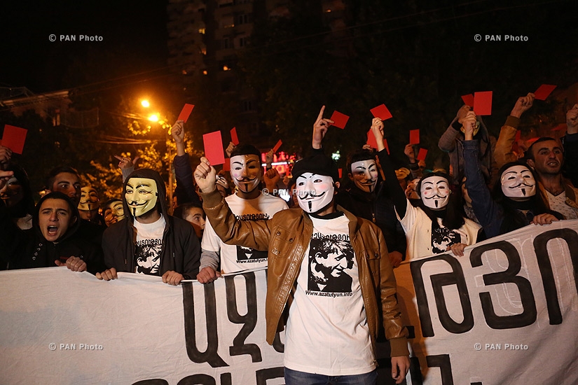 Марш миллиона масок в Ереване 