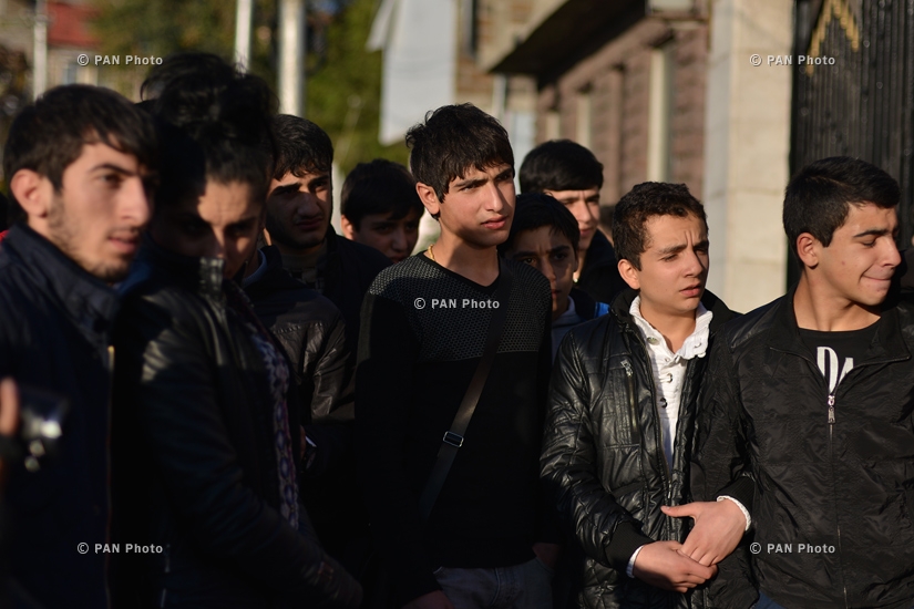 Հայաստանում ԵՄ շենքի առջև «Հանուն օրենքի» շարժման՝ սեռական փոքրամասնությունների դեմ ուղղված ակցիան