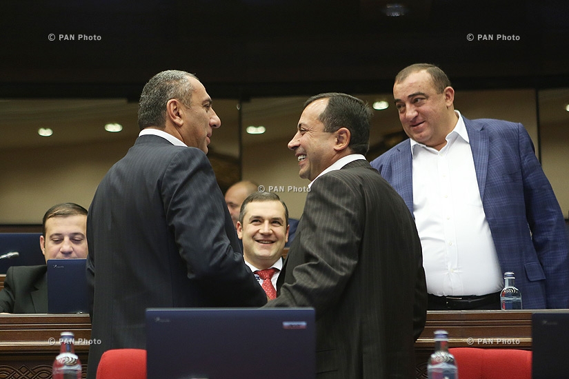 Внеочередное заседание парламента Армении  