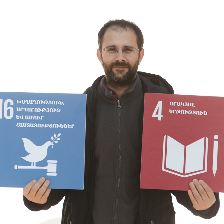 UN: The Global Goals photo flashmob in Yerevan