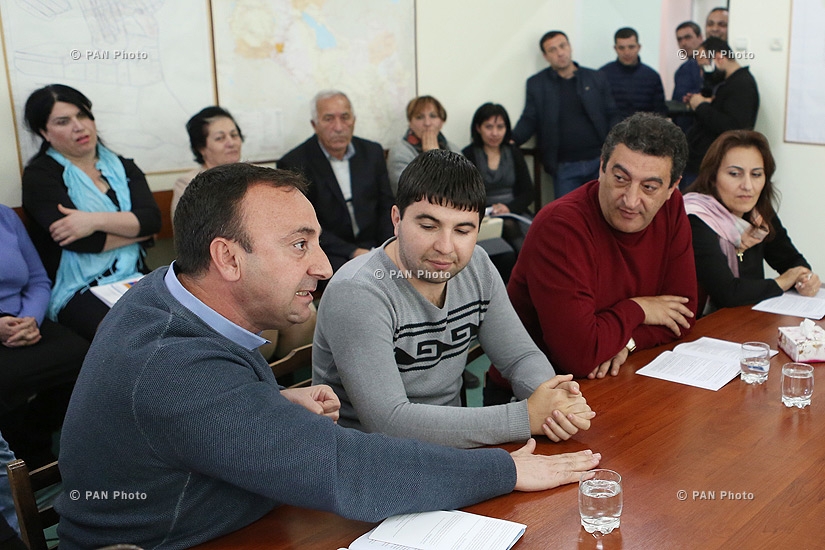 Armenia constitutional amendments' “Yes” and “No” reality TV show in Armenia's Armavir province