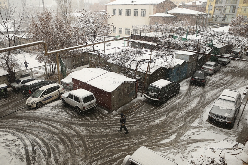 В Ереване выпал первый снег 