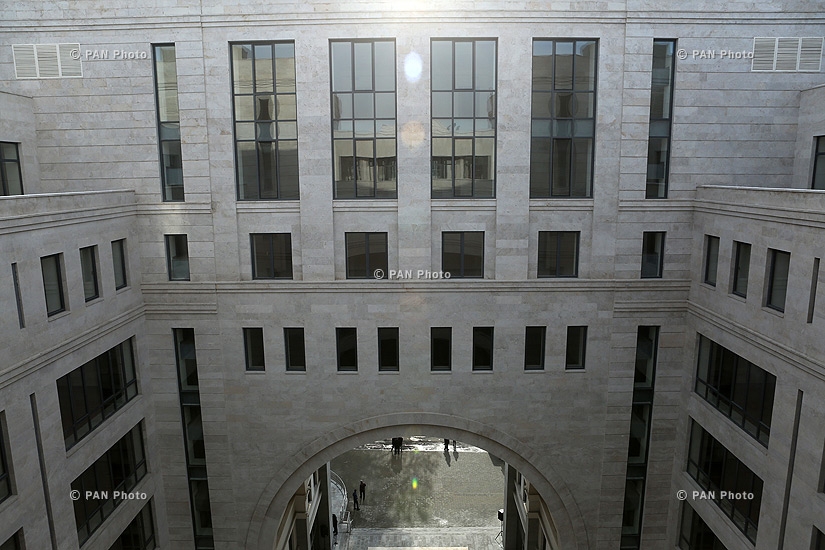 Press tour around newly-built government administrative complex