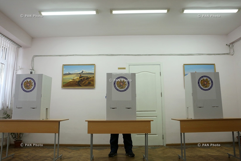 Referendum on constitutional amendments in Armenia: Voting