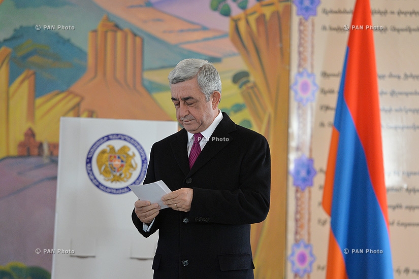 Referendum on constitutional amendments in Armenia: RA President Serzh Sargsyan and Prime Minister Hovik Abrahamyan vote