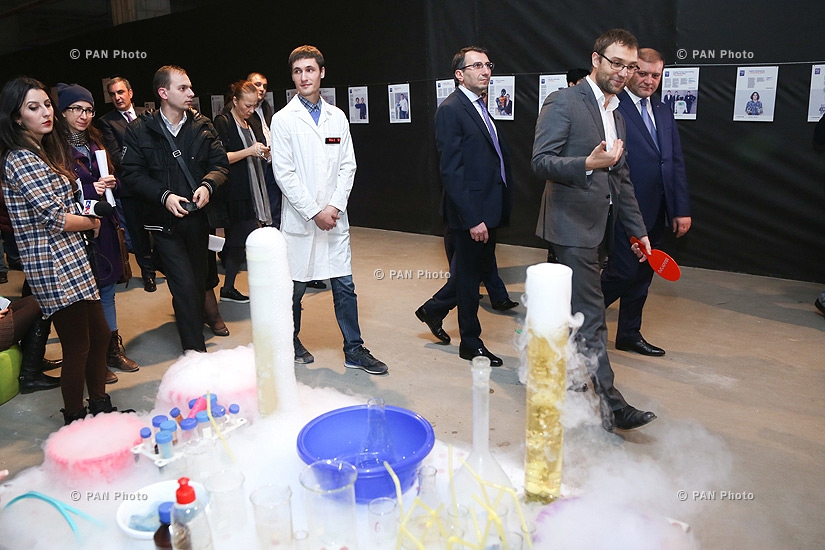 В Ереване состоялась церемония открытия выставки «Бал Роботов»