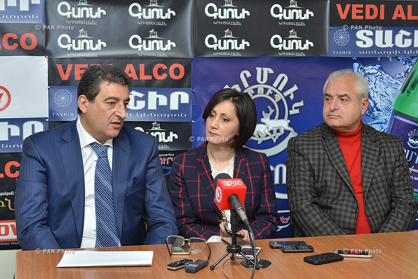 Пресс-конференция Вардана Айвазяна (РПА) и бывшего депутата Верховного Совета РА Азата Аршакяна